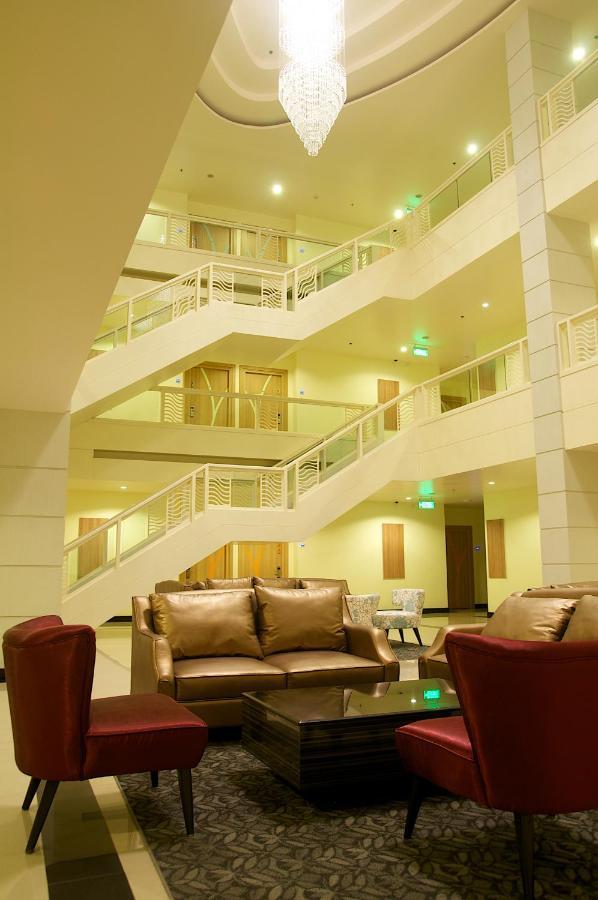 Jolly Suites&Spa Petkasem Haōhng Khēm エクステリア 写真