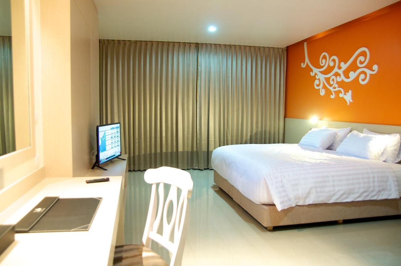 Jolly Suites&Spa Petkasem Haōhng Khēm エクステリア 写真