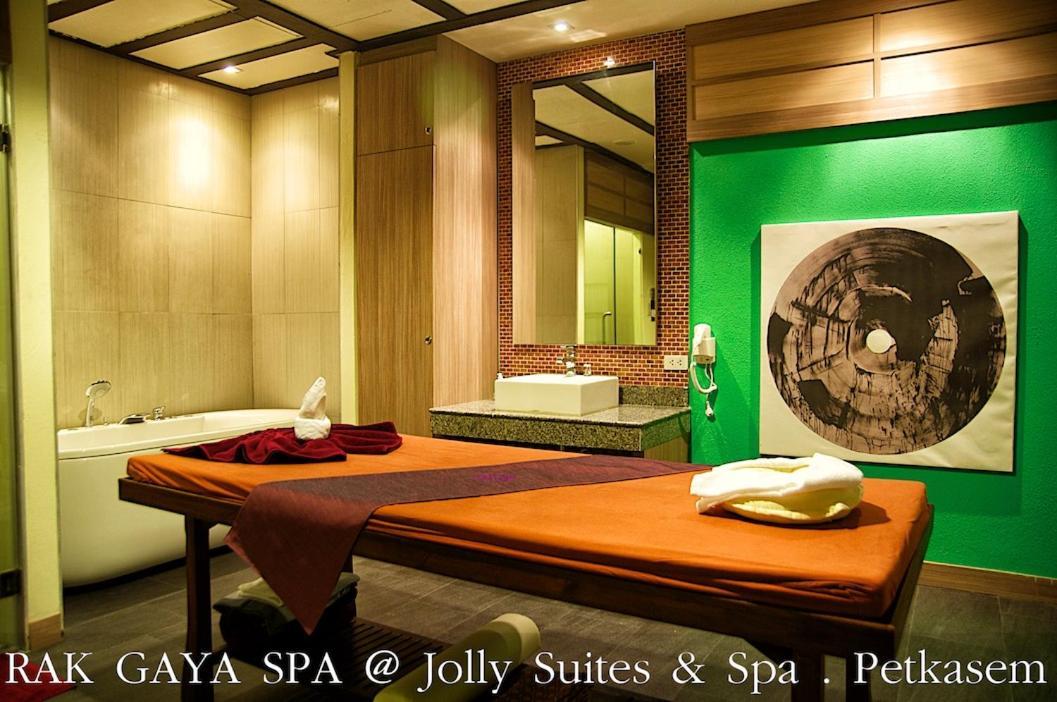 Jolly Suites&Spa Petkasem Haōhng Khēm エクステリア 写真